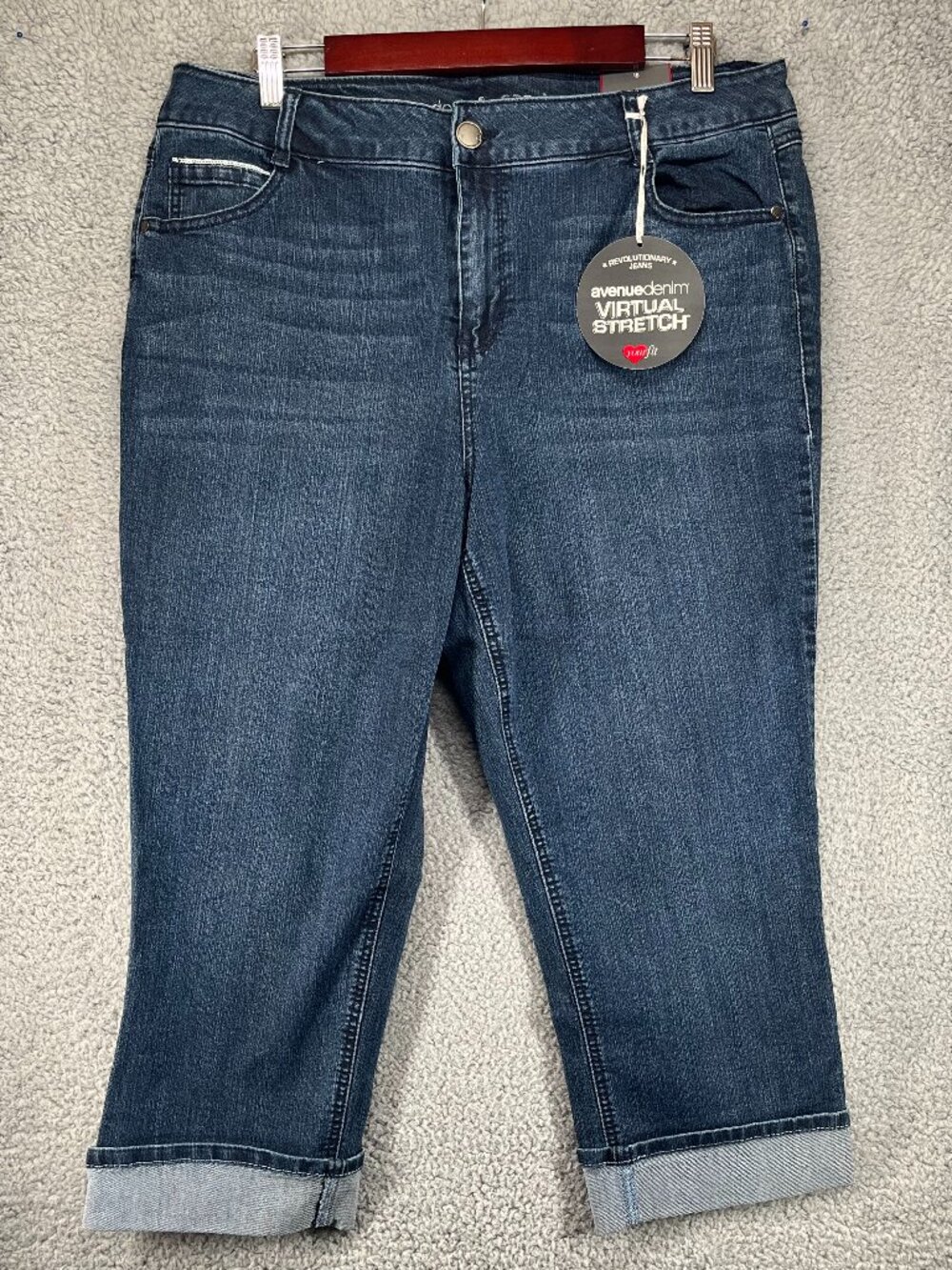 NWT Avenue Denim Virtual Stretch Capri Jeans with Rolled Cuffs sz 16